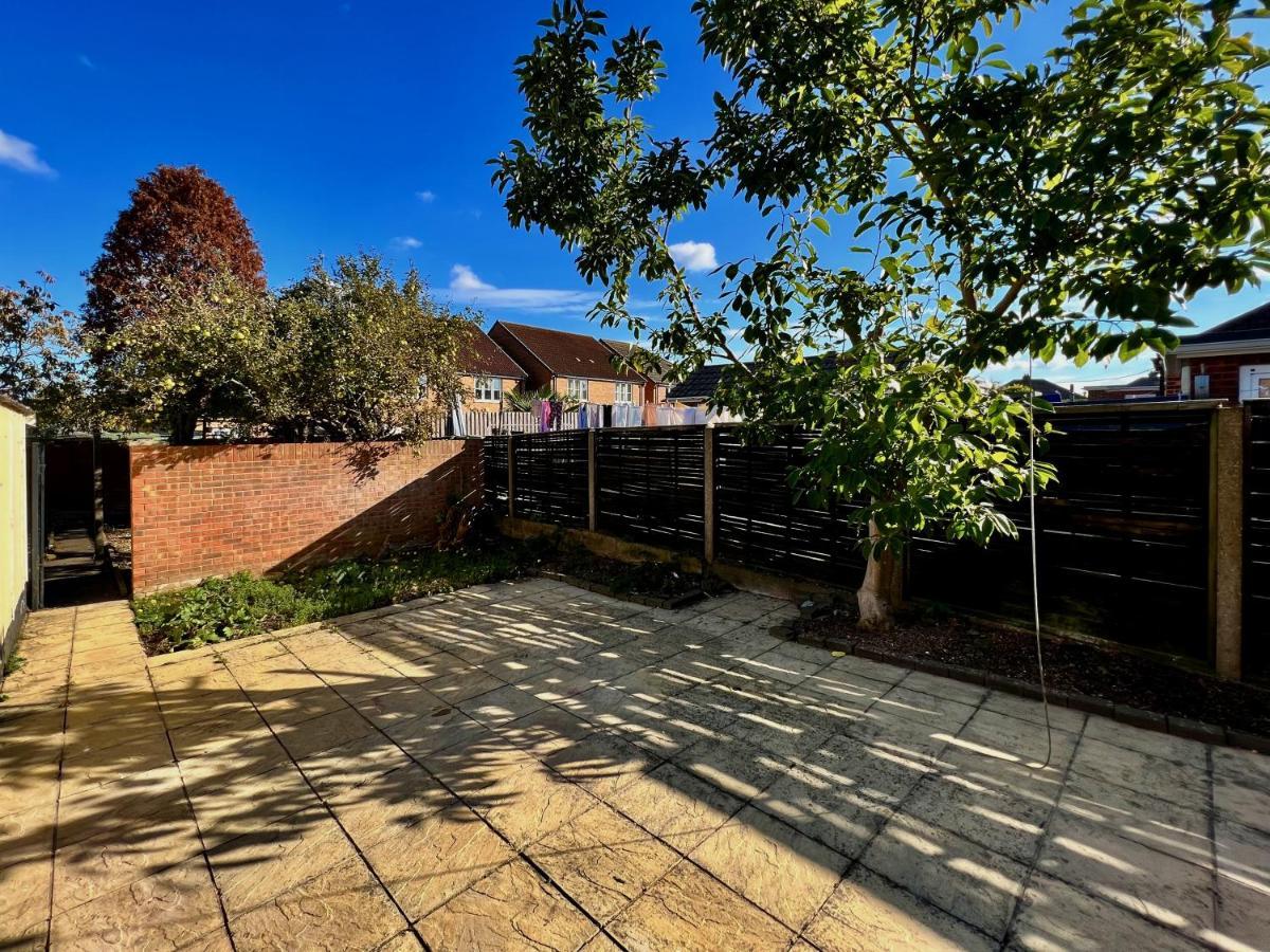 Curzon House One - Great For Contractors Or Family Holidays Cleethorpes Exterior foto